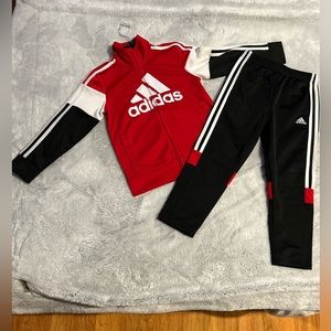 Boys Adidas track suit size 5T